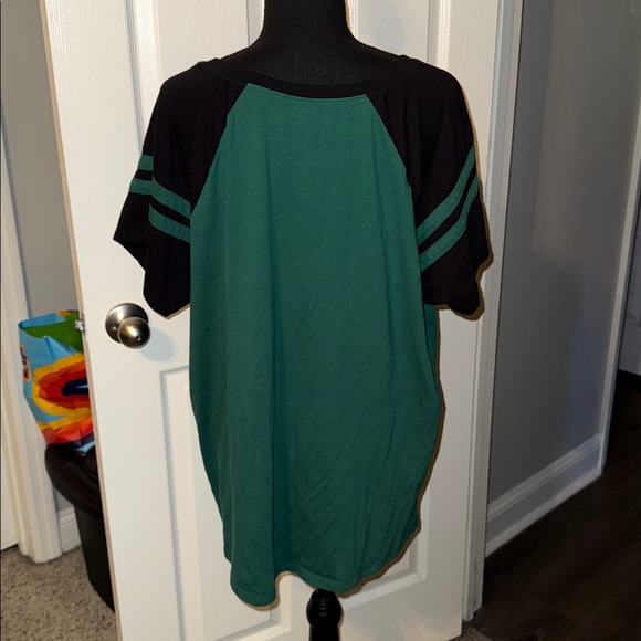 🖤TORRID HOGWARTS SLYTHRIN GREEN/BLK TOP SIZE 3X🖤 - Picture 8 of 8